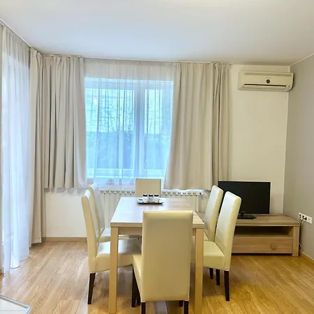 דירה Prime - Spacious 2 Bedroom Family - Parking Included *