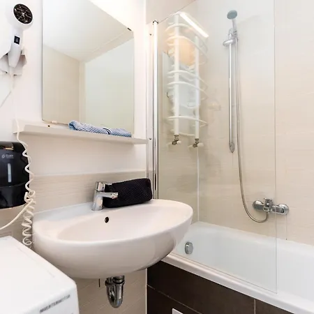 Prime - Spacious 2 Bedroom Family - Parking Included Appartement Budapest